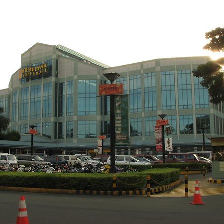 Darvy Suite Muntinlupa City Екстериор снимка