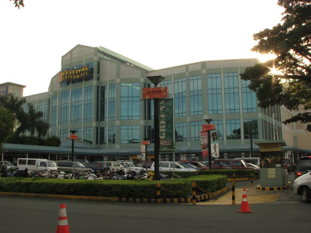 Darvy Suite Muntinlupa City Екстериор снимка